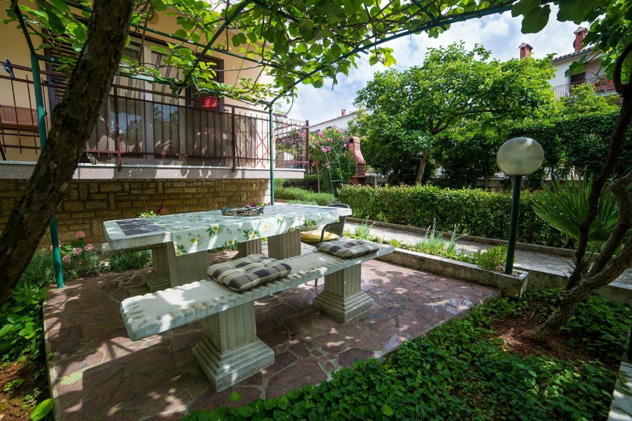 Apartments Marija Пореч Екстер'єр фото