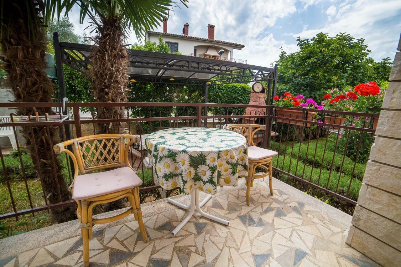 Apartments Marija Пореч Екстер'єр фото