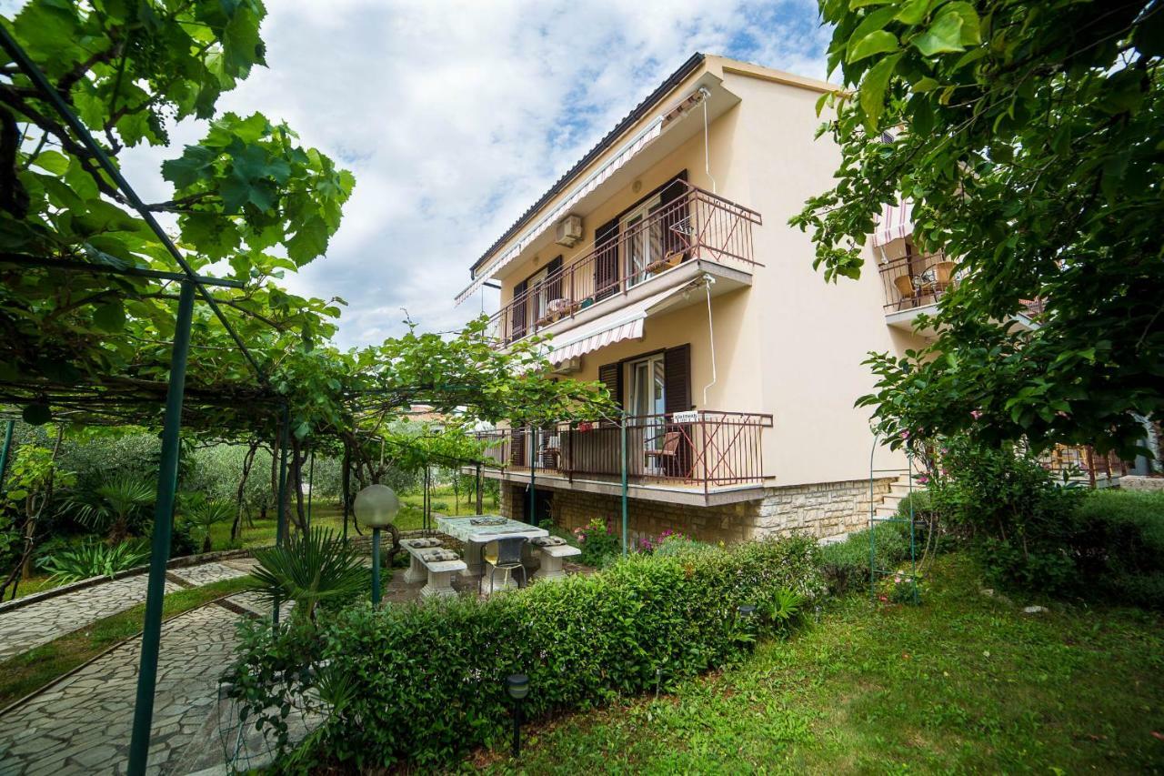 Apartments Marija Пореч Екстер'єр фото