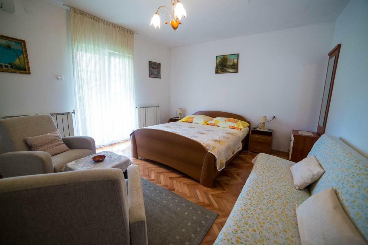Apartments Marija Пореч Екстер'єр фото